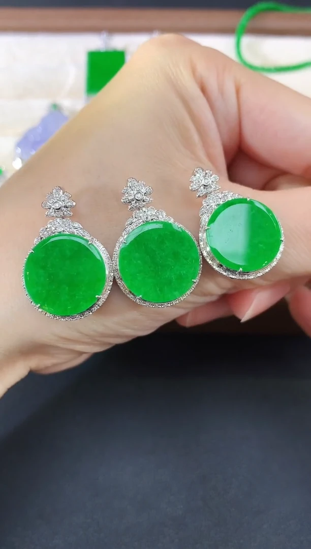 吊坠(不含链)18K金镶嵌翡翠71|4980多样性发其一