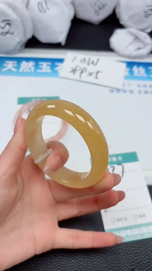 【闪购商品】石英质玉手镯未镶嵌337