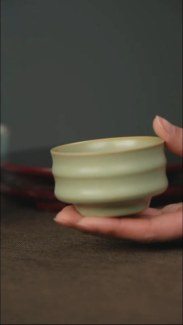 粉青 竹节杯 带底款