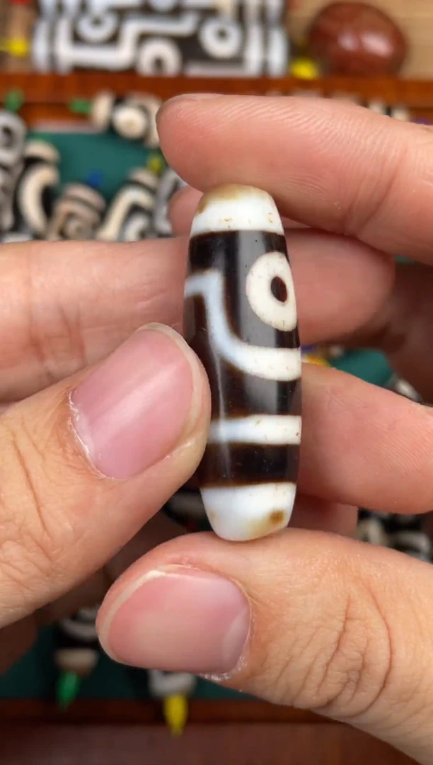 玛瑙/玉髓裸珠有蓝 40.6*14mm  行运如意二眼图腾天珠