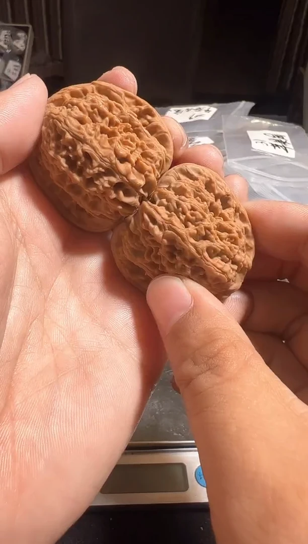 把件核桃防漏全品南疆石