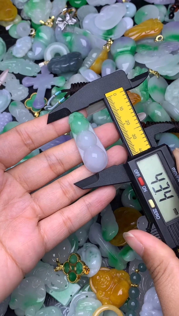 翡翠未镶嵌颈饰天然缅甸翡翠吊坠