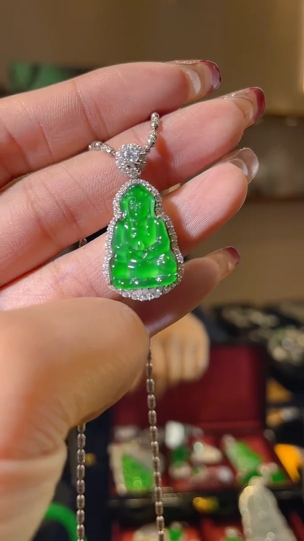 【闪购商品】翡翠吊坠(不含链)银S925镶嵌天然翡翠A货