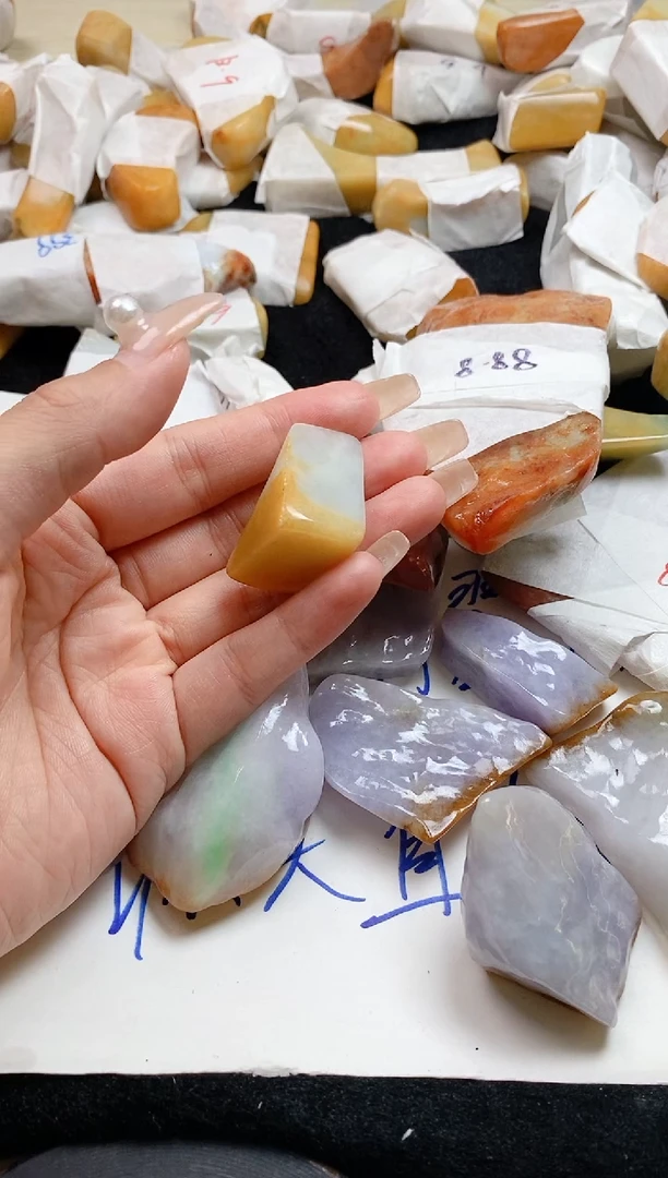 翡翠裸石翡翠挂件裸石