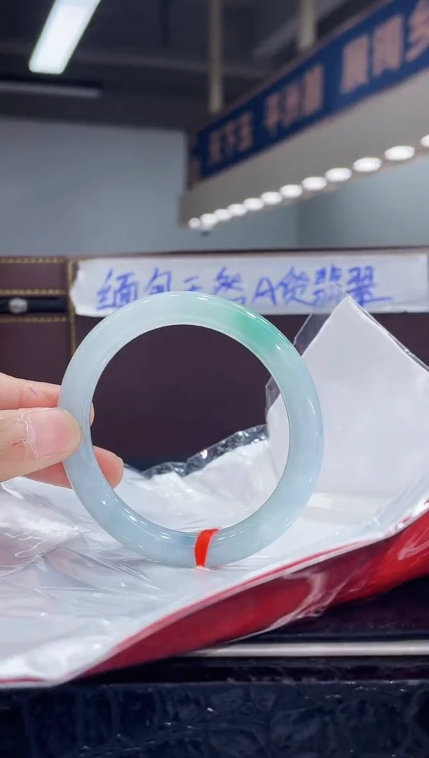 未镶嵌手镯翡翠26