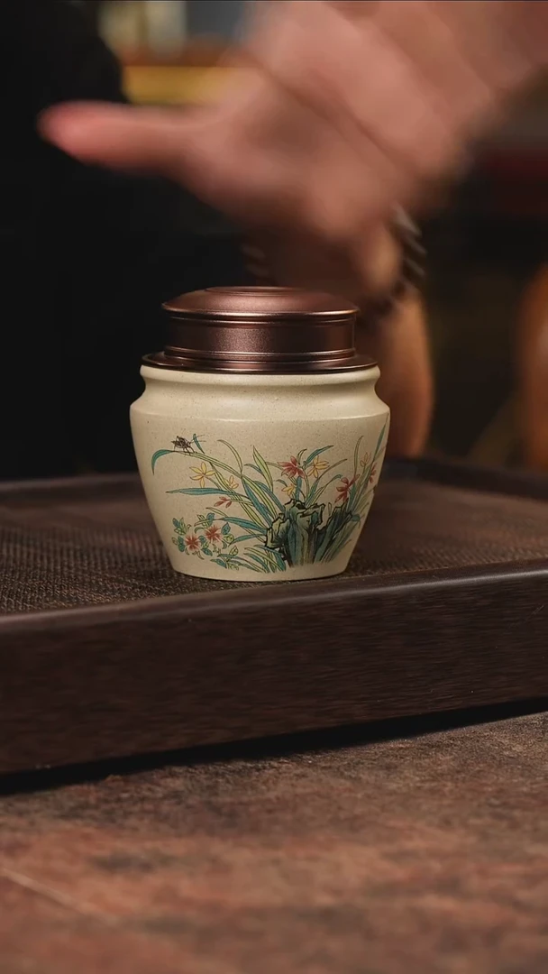 宜兴紫砂泥绘茶叶罐