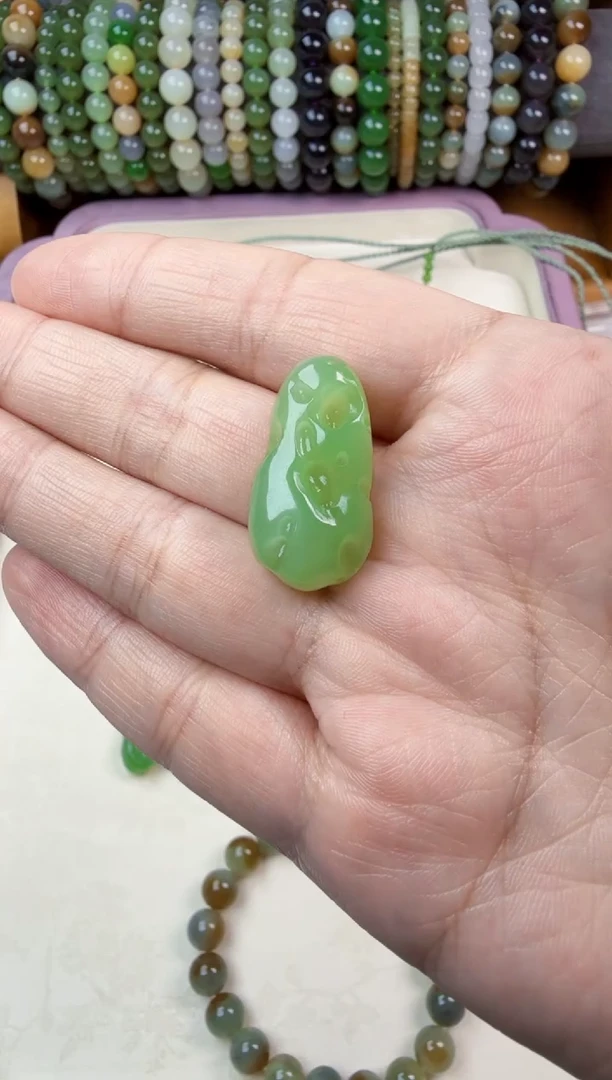 颈饰未镶嵌和田玉J碧玉太湖石手机挂