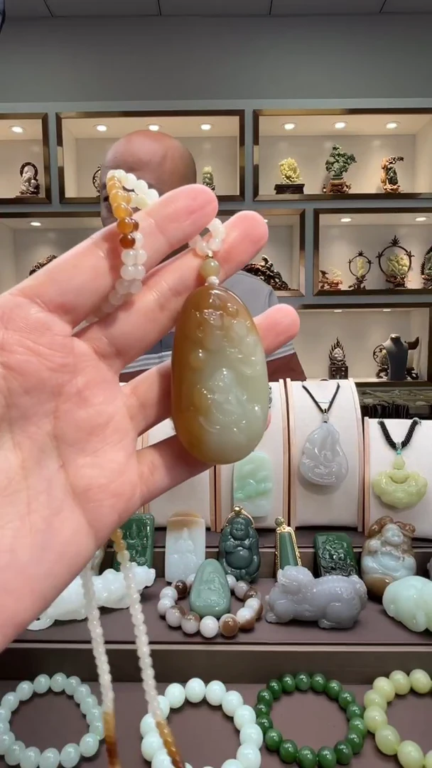 颈饰未镶嵌和田玉苏