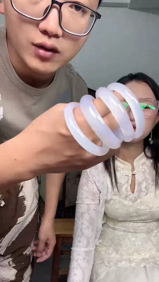 玛瑙/玉髓手镯未镶嵌6082天然冰粉手镯多样性发一条
