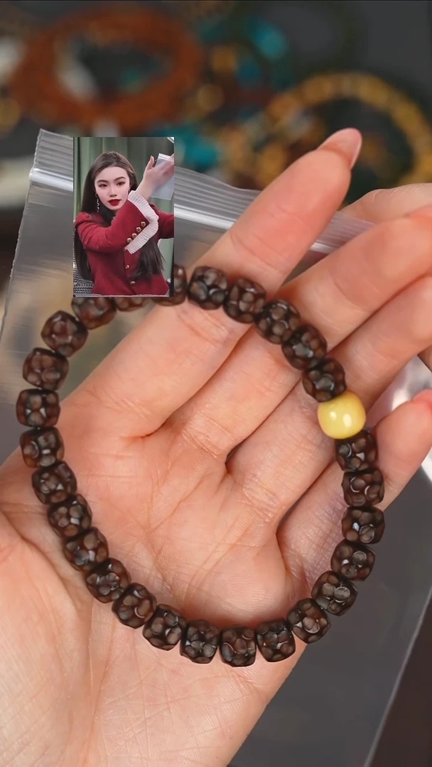 【闪购商品】紫金鼠手串111111111111