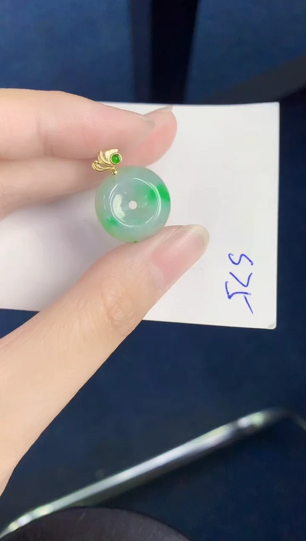 翡翠未镶嵌颈饰天然翡翠緬甸A貨