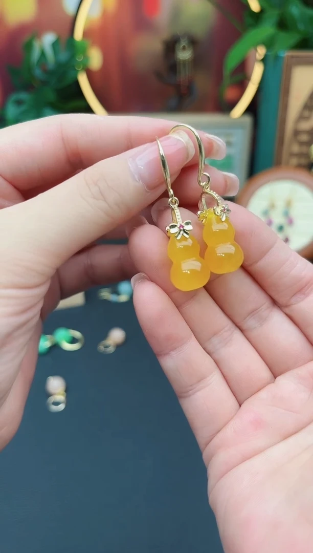 玛瑙/玉髓耳饰未镶嵌333000