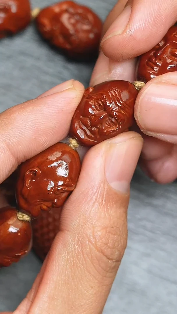 【闪购商品】橄榄核吊坠1.6十八罗汉手持回血