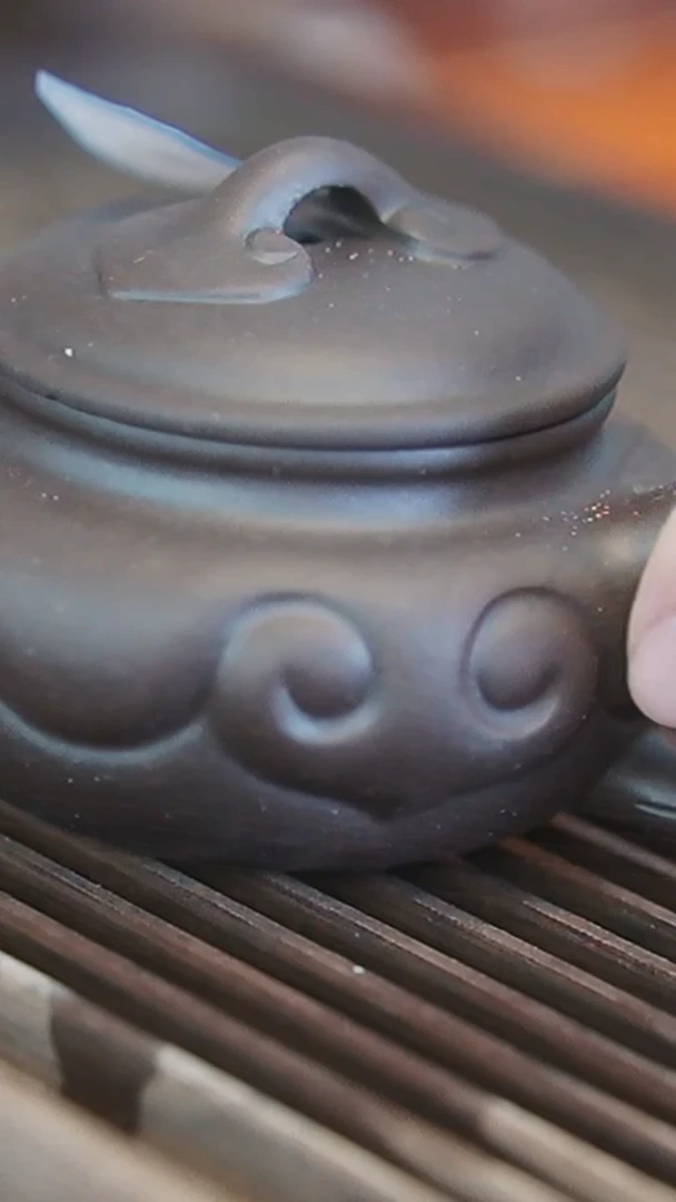 茶壶紫砂盖沿崩