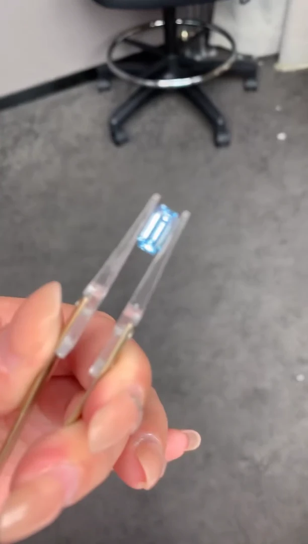 【闪购商品】海蓝宝石裸石未镶嵌1.4ct海蓝宝