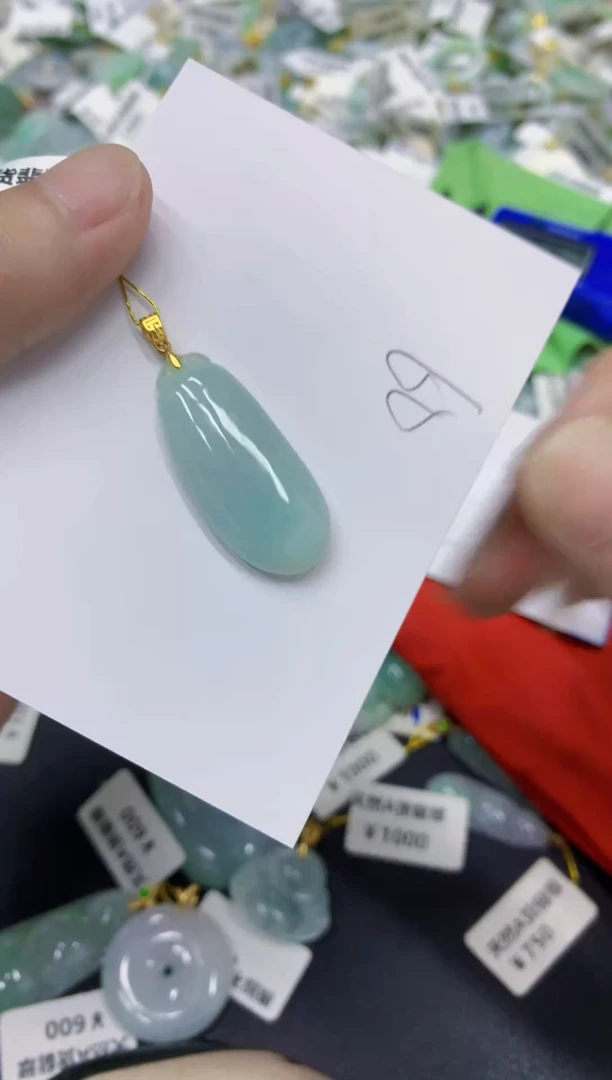 颈饰未镶嵌翡翠翡翠