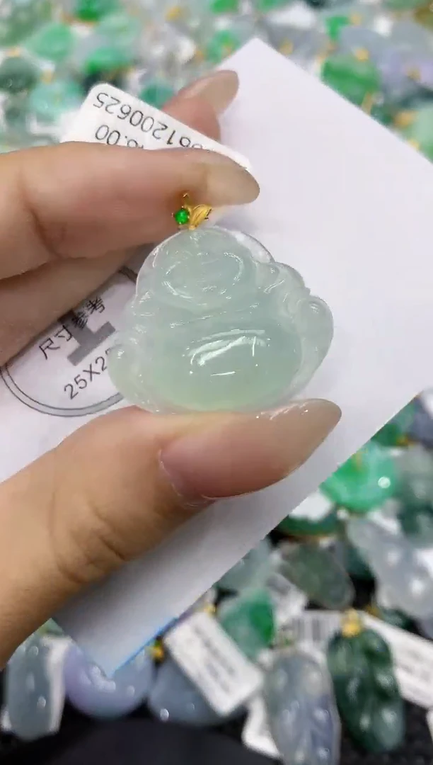 颈饰18K金镶嵌翡翠111111111111