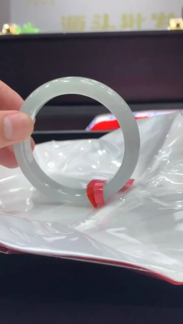 未镶嵌手镯翡翠翡翠手镯