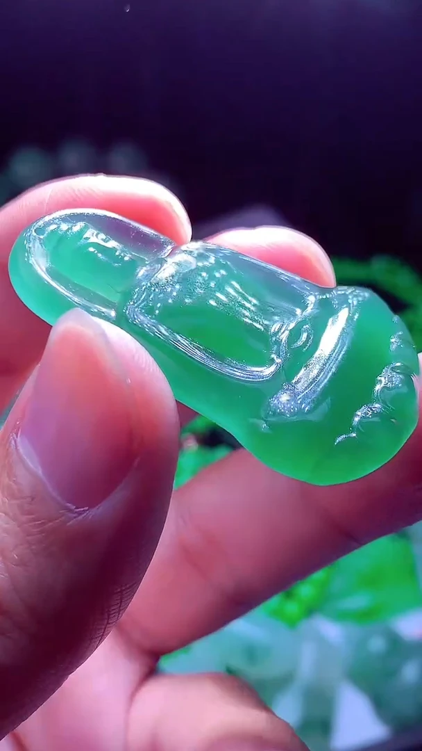 未镶嵌定制翡翠K***?翡翠毛货定制