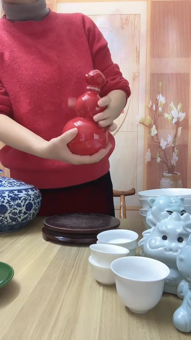 瓷红色陶瓷葫芦酒壶1个