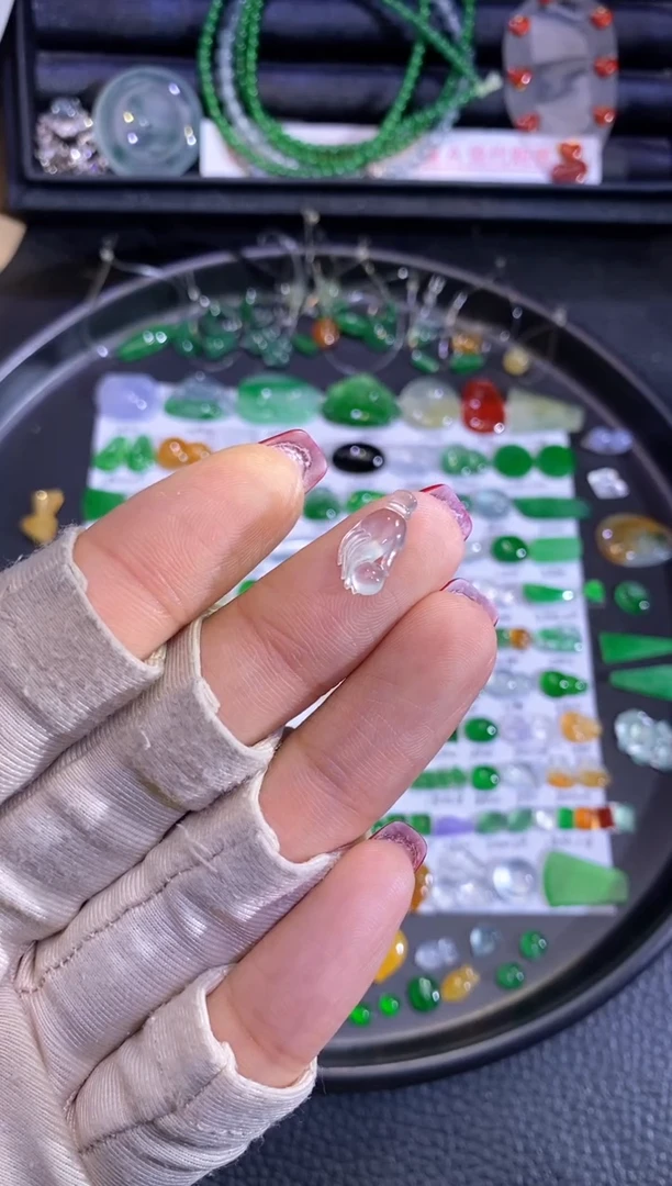 未镶嵌挂件翡翠佛手