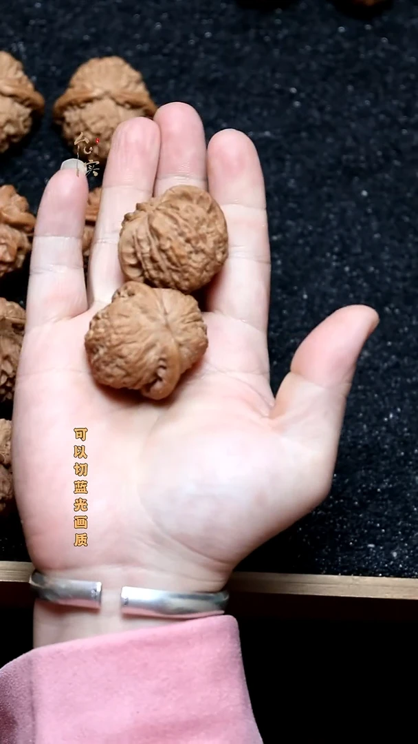 把件文玩核桃血麒麟