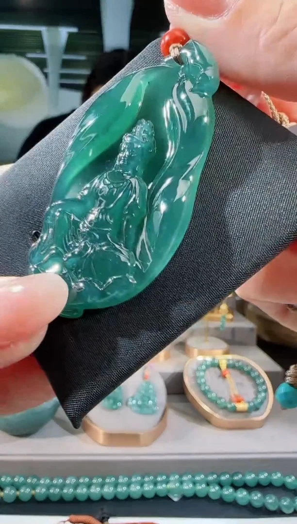 【闪购商品】翡翠吊坠(不含链)未镶嵌观音