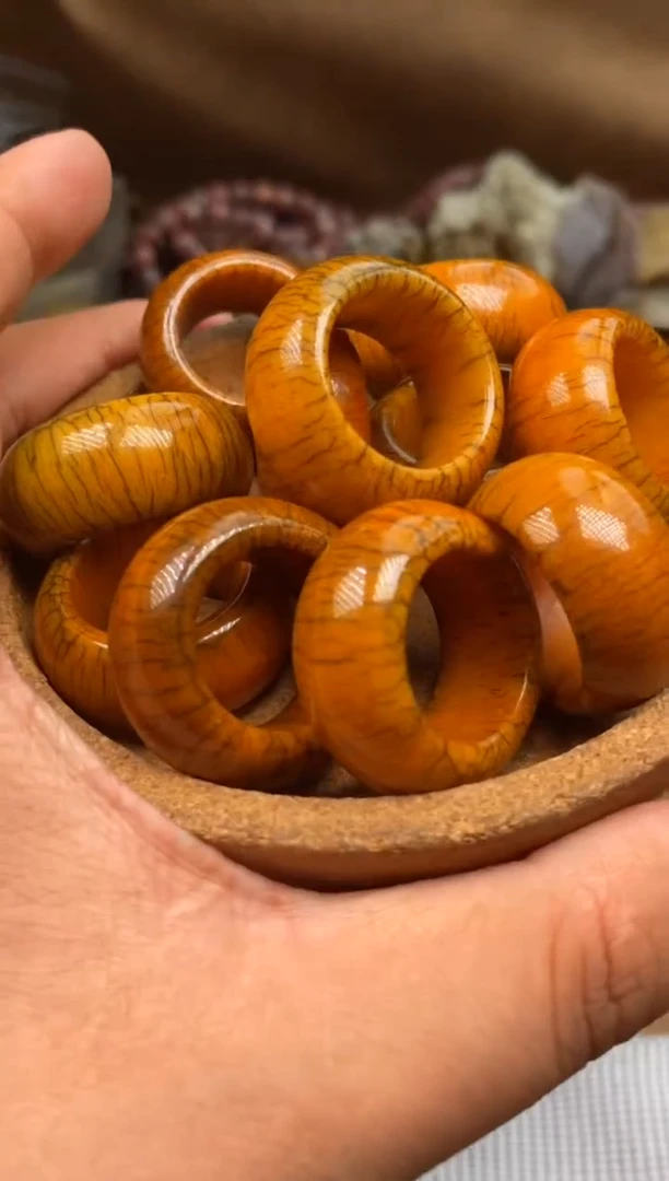 其他牛骨P410-19mm老料扳指-有棕裂