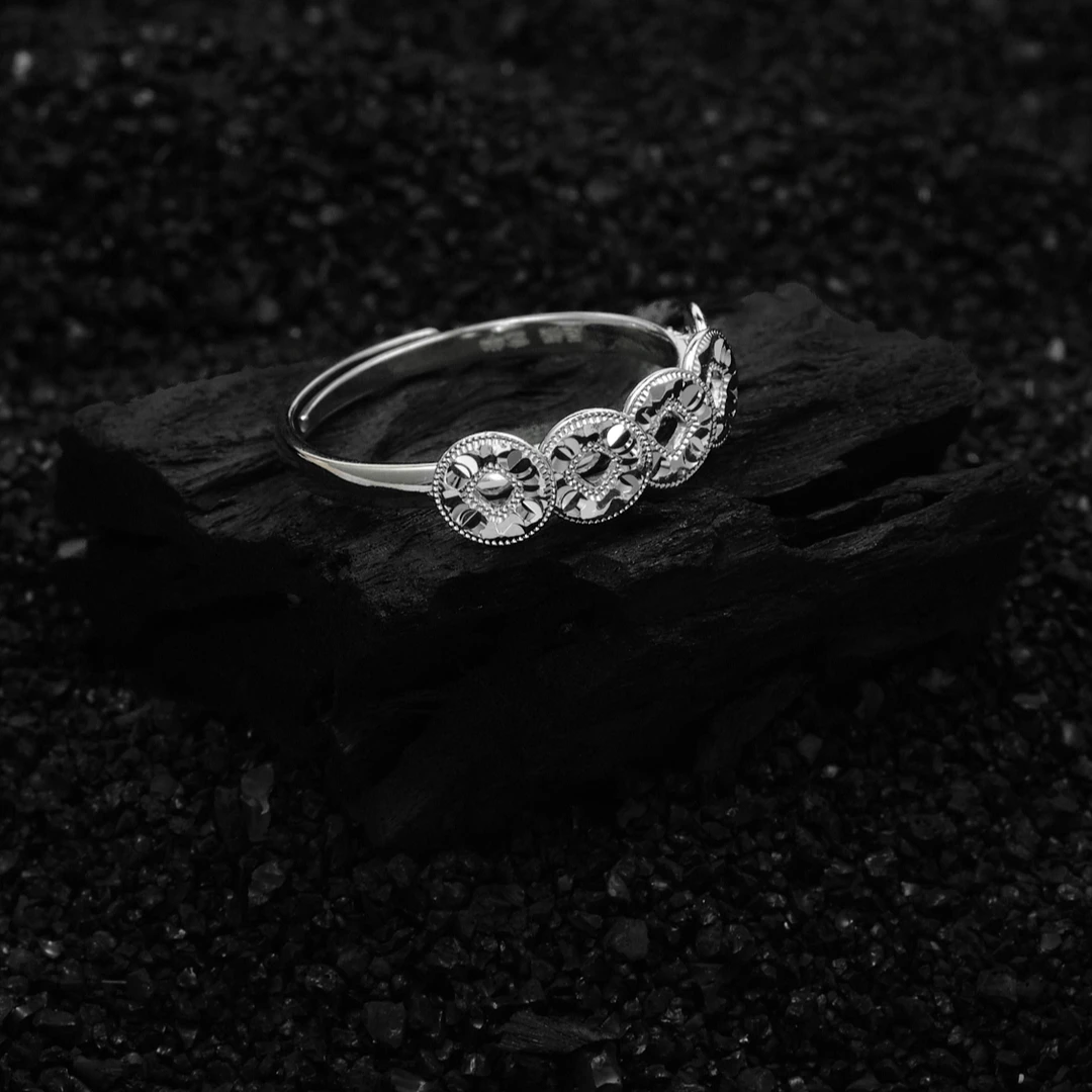 足银戒指 足银990钱多多戒指 经典时尚 手圈可调 （JZ9852）