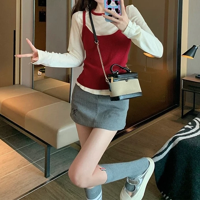 红色两件套针织衫