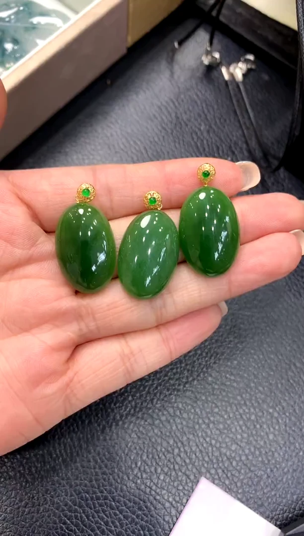 和田玉（碧玉）18K金镶嵌吊坠(不含链)挂件（多样性发其一）