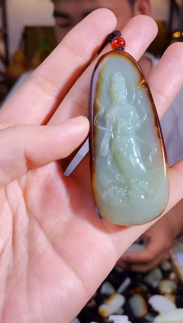 和田玉未镶嵌颈饰1