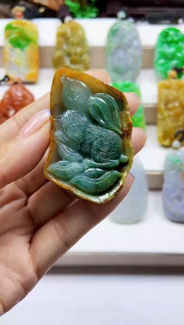 颈饰未镶嵌翡翠翡翠A货