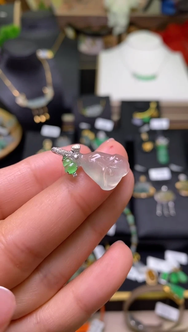 【闪购商品】翡翠颈饰18K金镶嵌净货17984