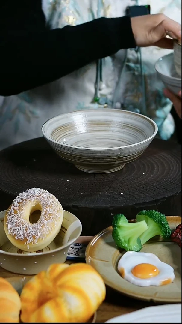 瓷景德镇高温釉下彩创意瓷 18cm