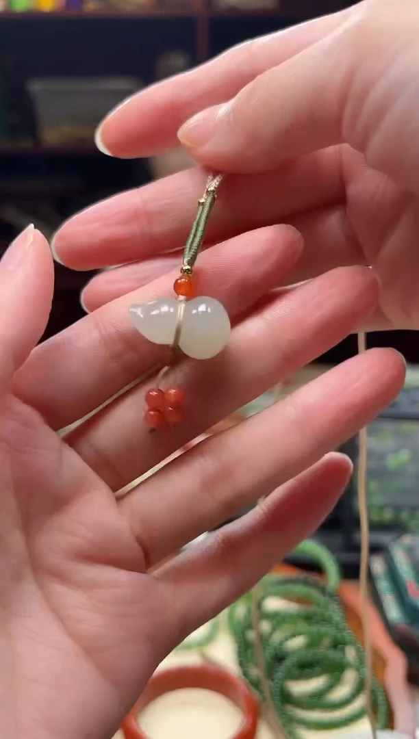 颈饰未镶嵌和田玉吊坠葫芦