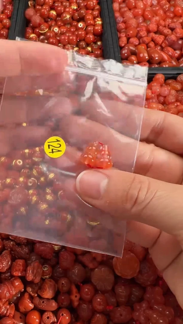 【闪购商品】南红玛瑙颈饰未镶嵌1