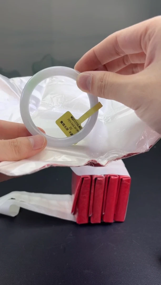 翡翠手镯未镶嵌翡翠手镯5