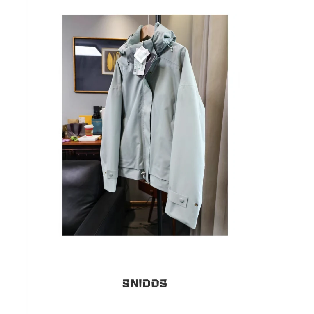 2/17女士早春 城市运动轻户外通勤款连帽冲锋衣外套