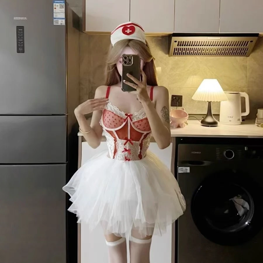 甜心小护士性感欧美纯欲蕾丝花边吊带修身内搭蓬蓬裙套装