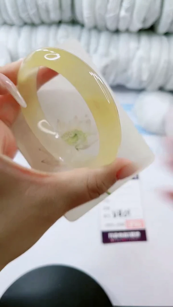 【闪购商品】石英质玉手镯未镶嵌多样性发货V401