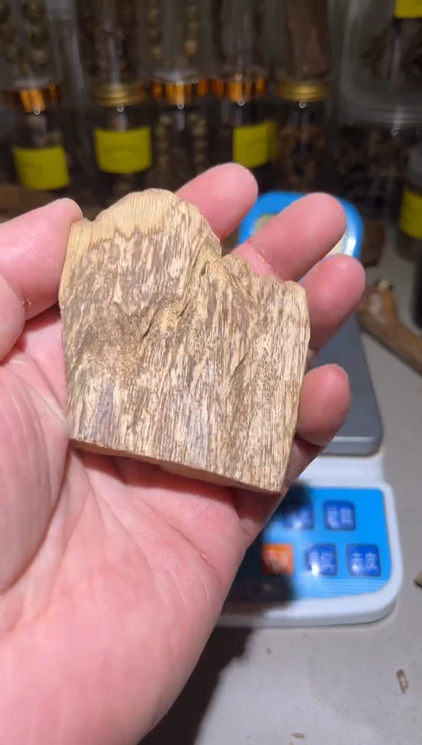 沉香沉香碎屑 马尼捞