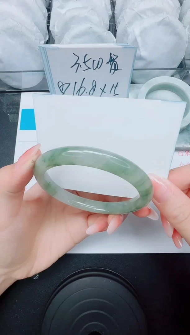 石英质玉手镯未镶嵌294/61.9