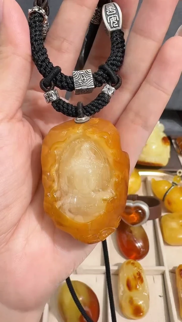 裸石琥珀未镶嵌?**头琥珀