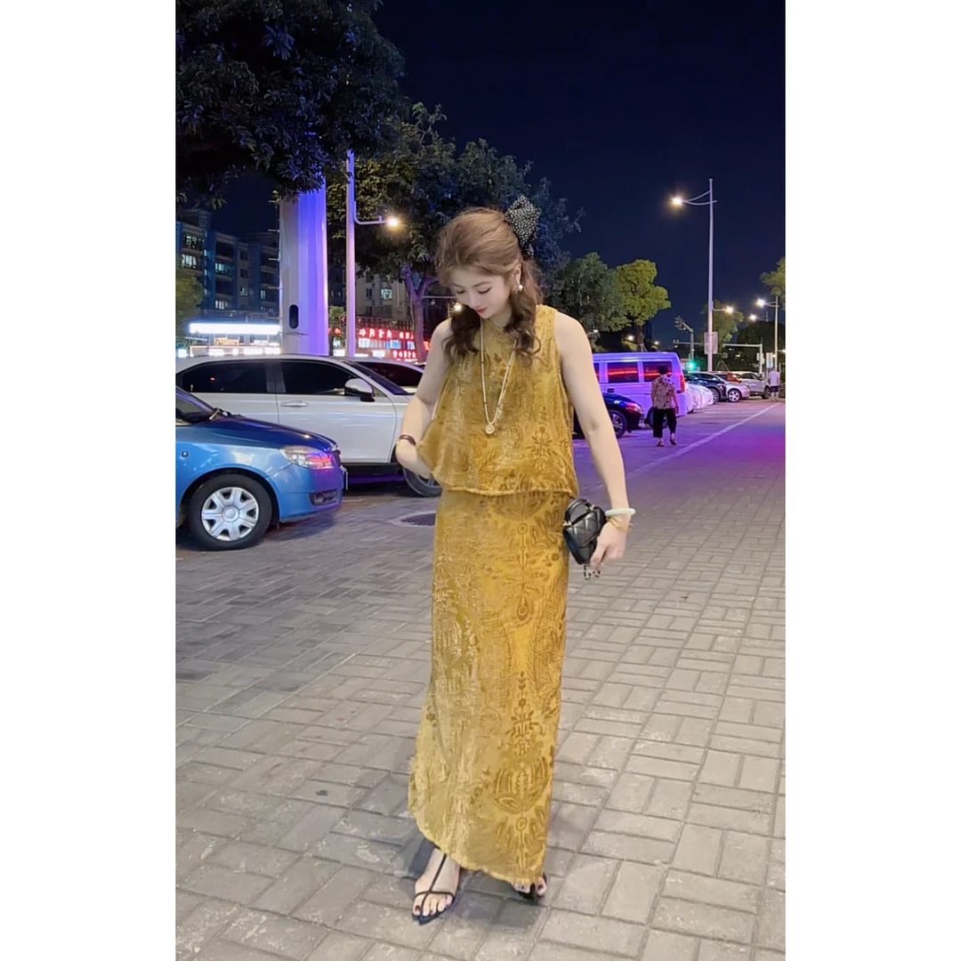 涵儿家 两件套套装（后背开叉镂空植绒提花背心+高腰侧开叉半裙）