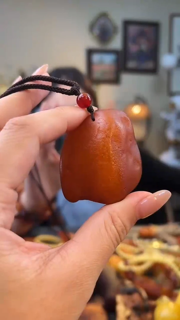 琥珀颈饰未镶嵌吊坠