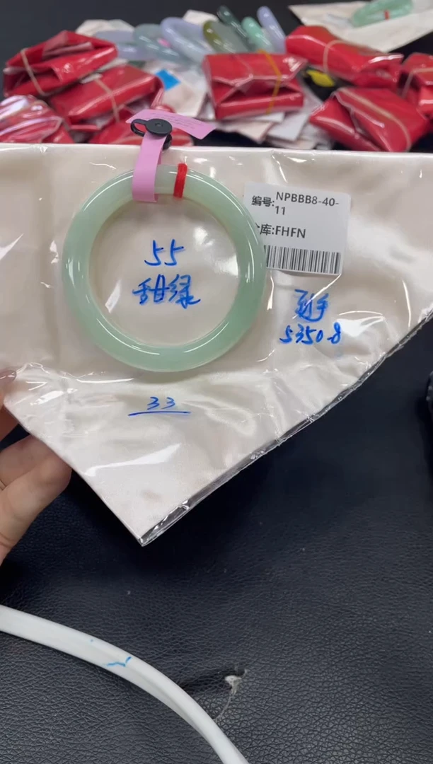 未镶嵌手镯翡翠翡翠手镯