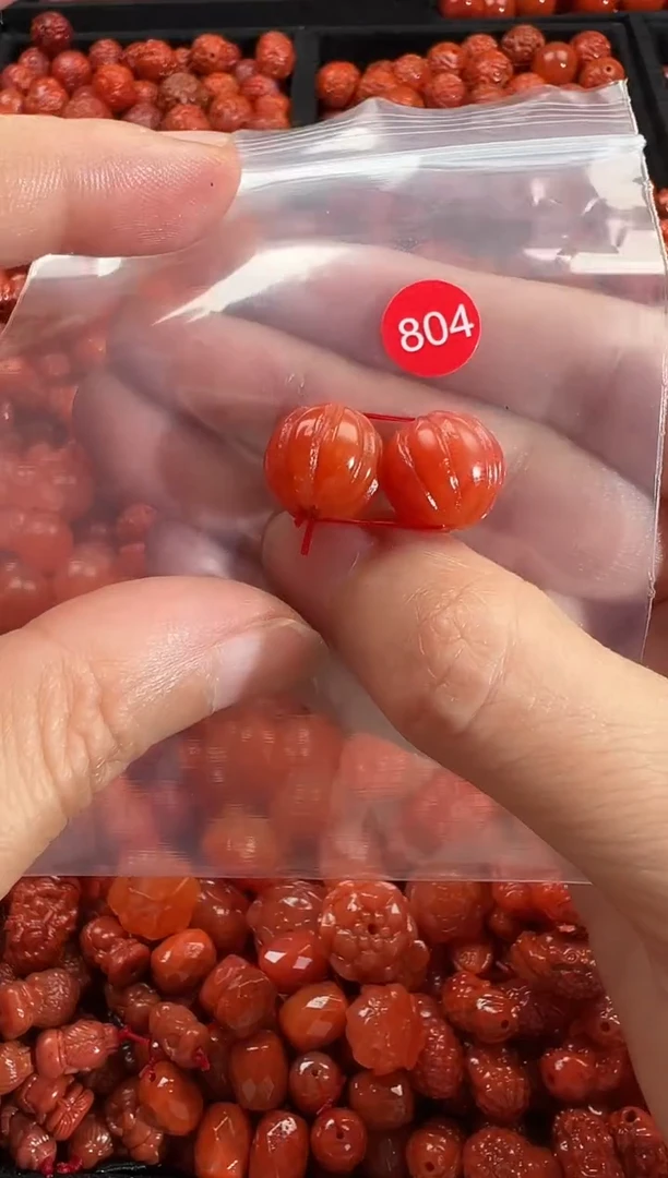颈饰未镶嵌南红玛瑙1