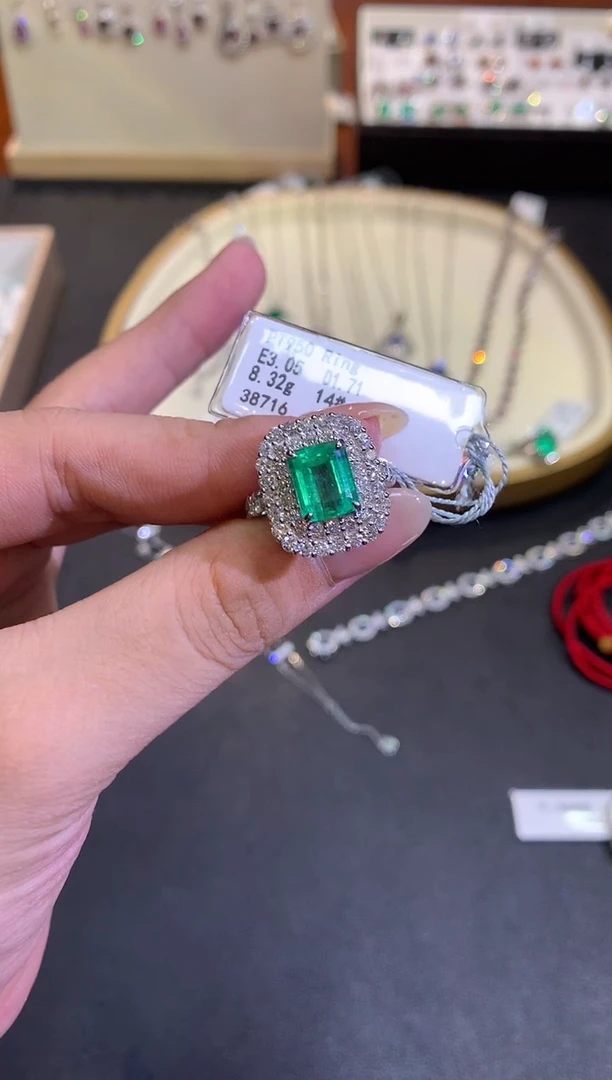定制祖母绿戒指铂Pt850镶嵌月*熊D494|29800定金2000