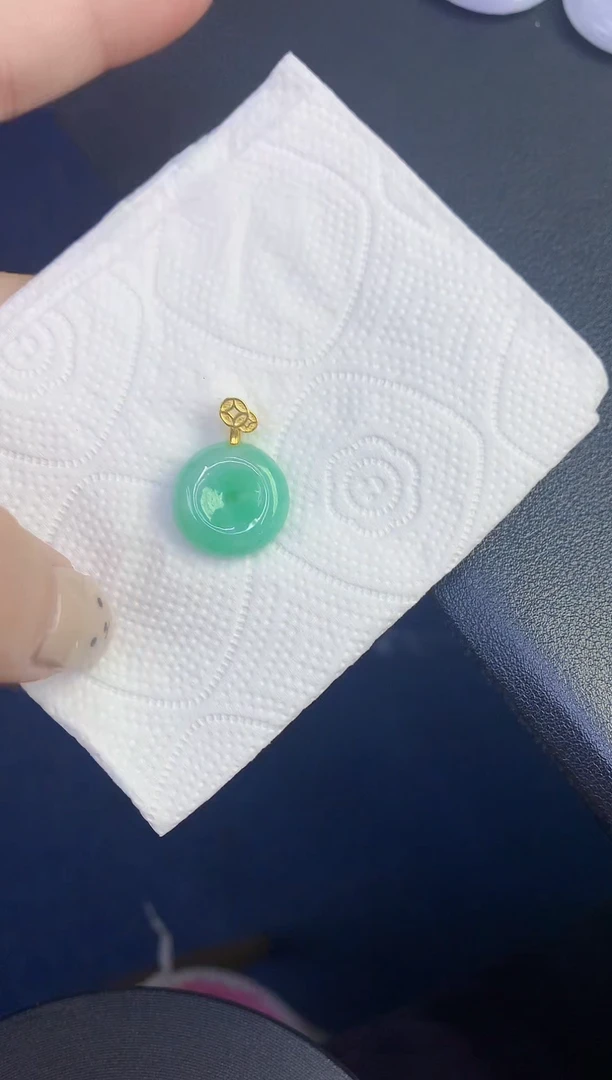 颈饰未镶嵌翡翠缅甸天然翡翠A货